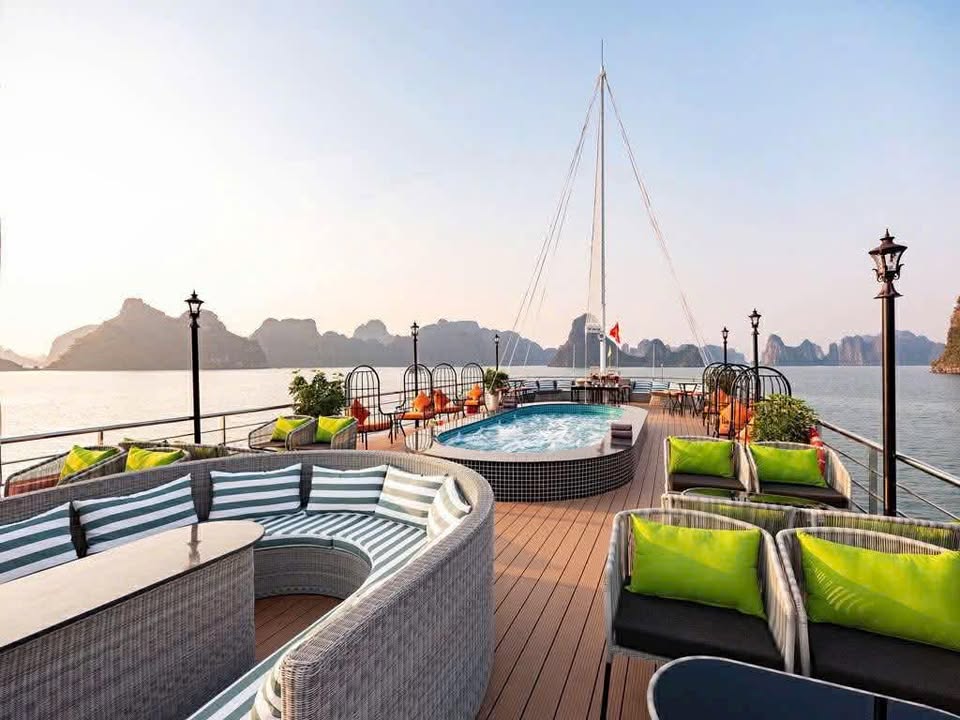 Aurora Halong Cruises sundeck